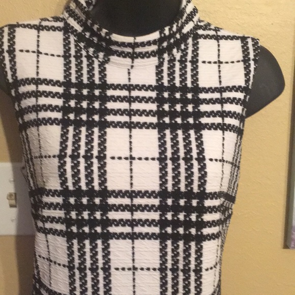 Dress - Picture 2 of 6